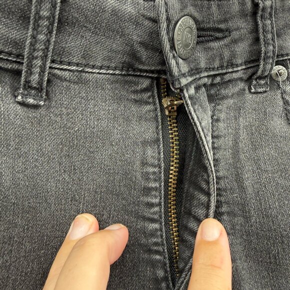 Aeropostale Women’s Black Denim High Rise Shorty Shorts Sz 8 Distressed Cutoffs - Picture 4 of 13